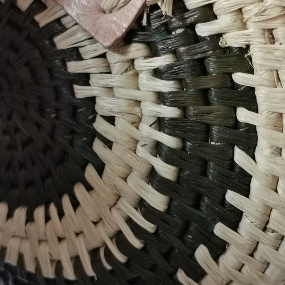 Rattan bag hand made - Picture 3 of 3